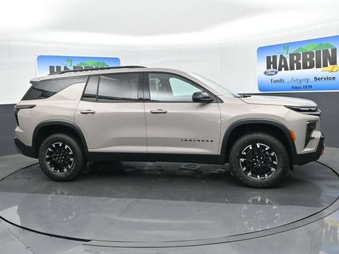 New 2026 Chevrolet Traverse Z71 w/ Enhanced Driving Package AWD/4WD image 7