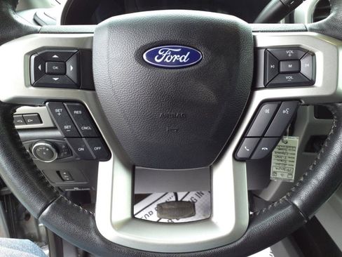 Certified 2020 Ford F350 Lariat w/ Lariat Value Package image 18