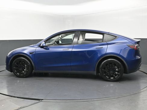 Used 2021 Tesla Model Y Long Range image 7