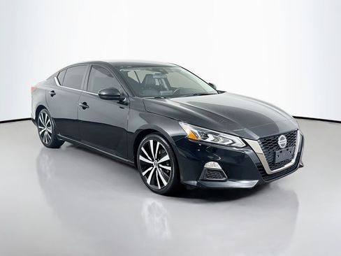 Used 2022 Nissan Altima 2.5 SR FWD image 3