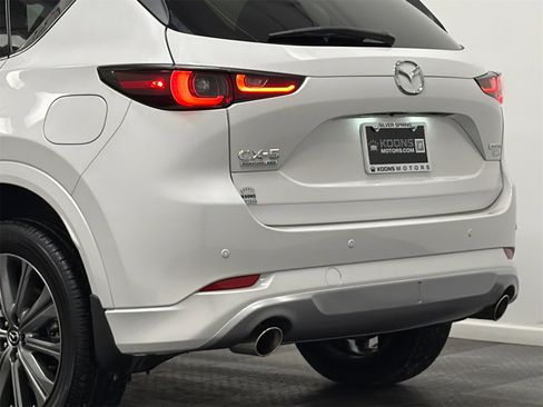 Used 2025 MAZDA CX-5 Signature image 7
