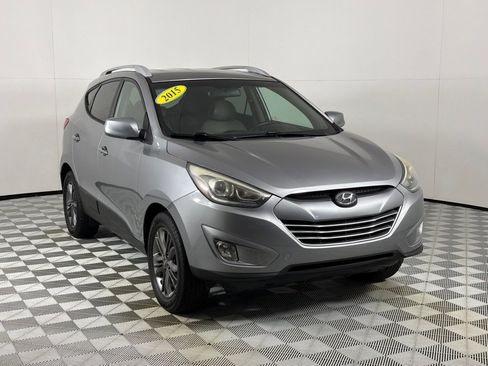 Used 2015 Hyundai Tucson SE AWD/4WD image 3