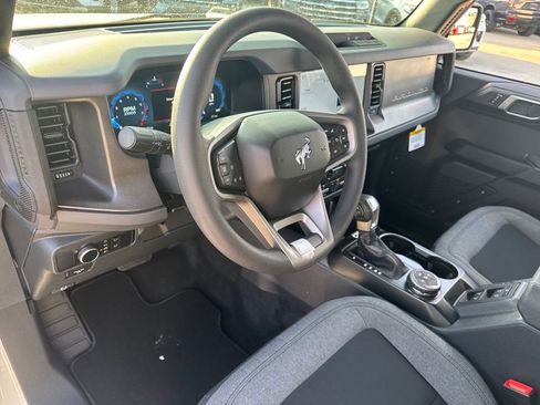 New 2025 Ford Bronco 4-Door image 15