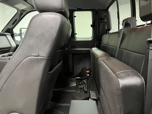 Used 2014 Ford F250 Lariat w/ Lariat Interior Package AWD/4WD image 45