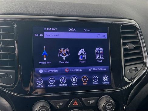 Used 2021 Jeep Grand Cherokee Laredo X image 20