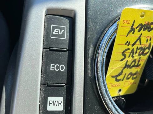 Used 2012 Toyota Prius V Two image 25