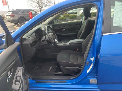 Used 2022 Nissan Sentra SV image 11