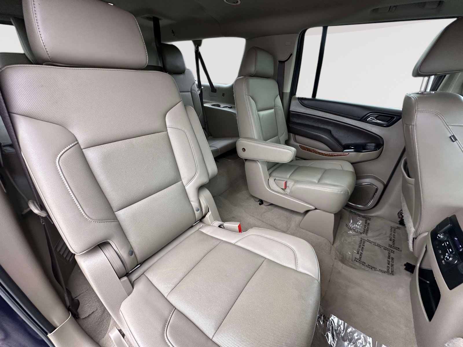 Used 2019 Chevrolet Suburban Premier AWD/4WD image 29