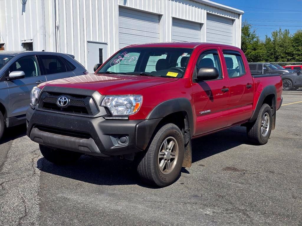 Used 2015 Toyota Tacoma PreRunner RWD image 2