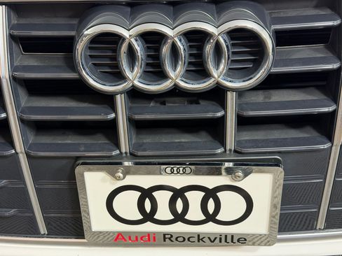 Used 2021 Audi Q5 2.0T Premium w/ Convenience Package AWD/4WD image 22