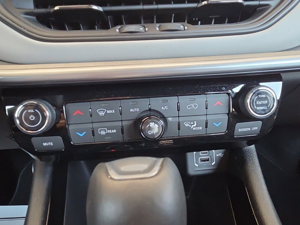 Used 2024 Jeep Compass Limited AWD/4WD image 27