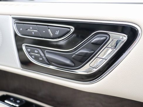 Used 2021 Lincoln Navigator Reserve w/ Luxury Package image 21