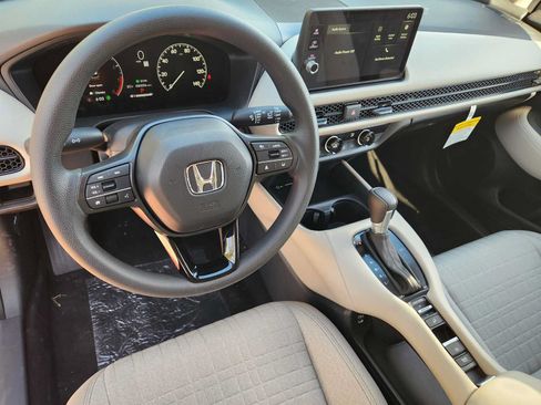 New 2026 Honda HR-V LX image 2