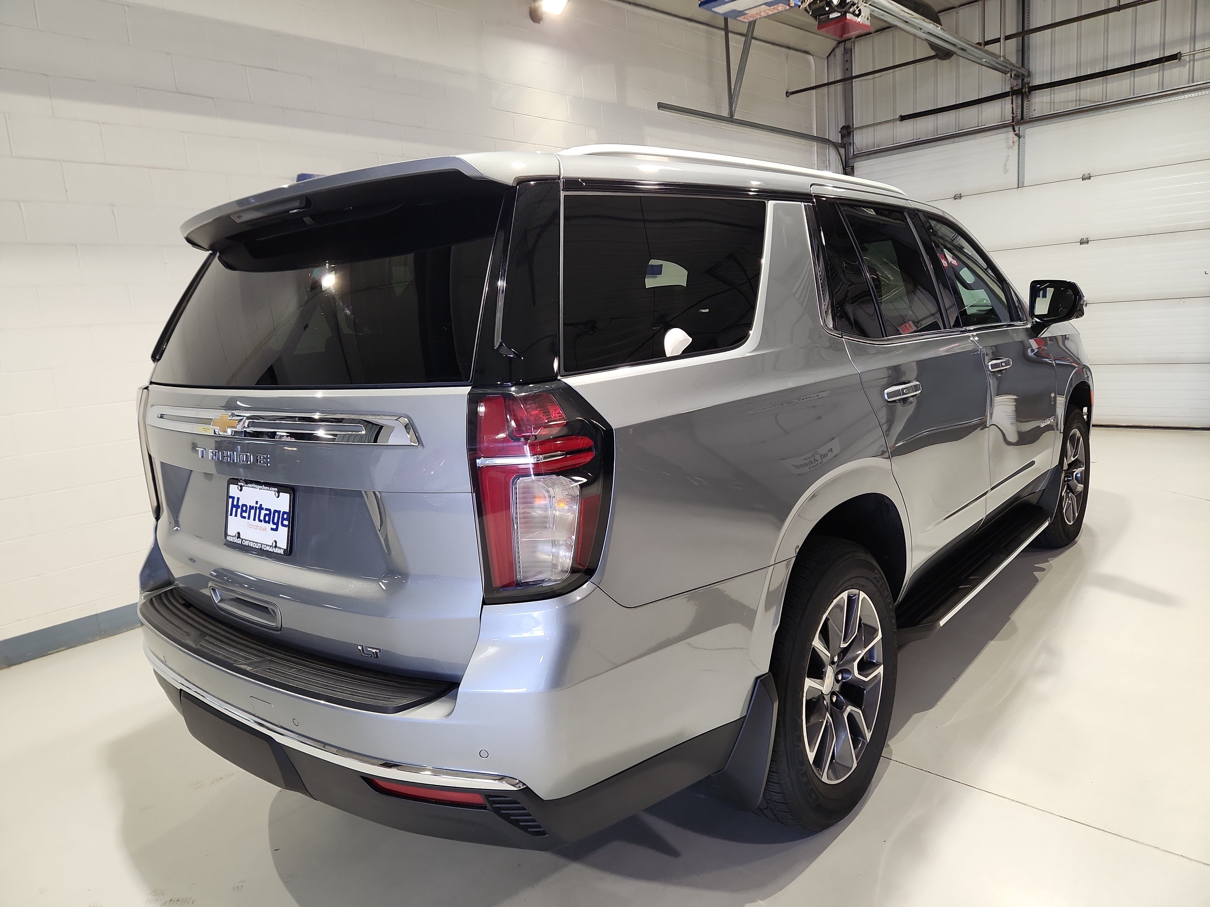 Used 2023 Chevrolet Tahoe LT w/ Luxury Package AWD/4WD image 30
