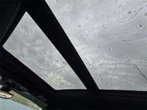 Used 2021 Chevrolet Blazer RS w/ Enhanced Convenience Package image 28