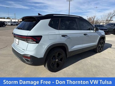 New 2026 Volkswagen Taos SE AWD/4WD image 2