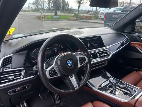 Used 2020 BMW X7 M50i w/ Dynamic Handling Package image 24