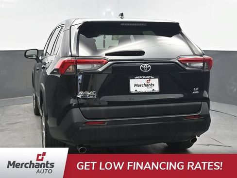 Used 2022 Toyota RAV4 LE w/ Carpet Mat Package (TMS) AWD/4WD image 5