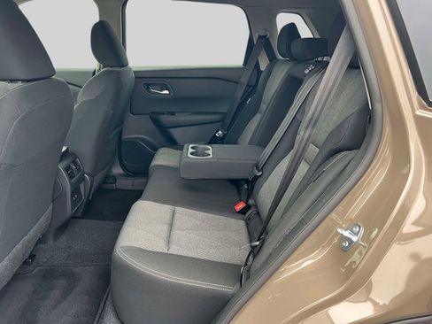 Used 2025 Nissan Rogue SV image 16