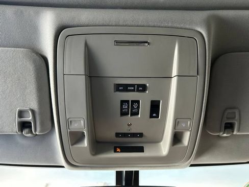 Used 2015 GMC Sierra 1500 Denali AWD/4WD image 9