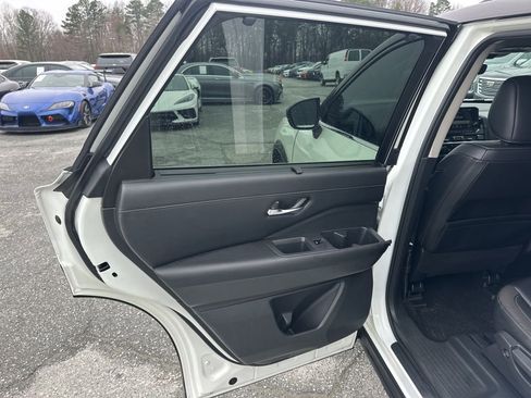 Used 2023 Nissan Pathfinder SL w/ SL Premium Package image 27