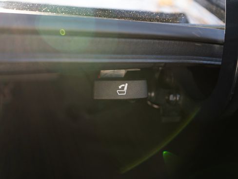 Certified 2023 Honda Accord LX image 40