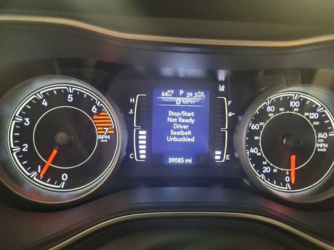 Used 2021 Jeep Cherokee Latitude Plus image 23