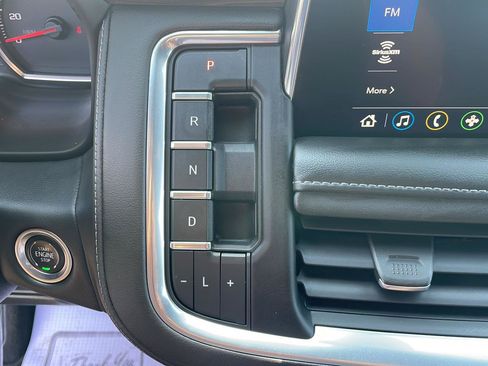 Used 2021 Chevrolet Suburban Z71 w/ Luxury Package AWD/4WD image 21