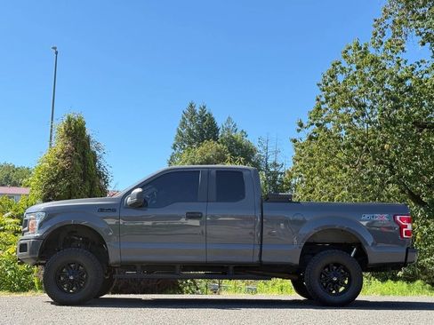 Used 2018 Ford F150 XL w/ Equipment Group 101A Mid AWD/4WD image 9