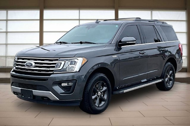 Used 2019 Ford Expedition XLT w/ Equipment Group 202A AWD/4WD image 1