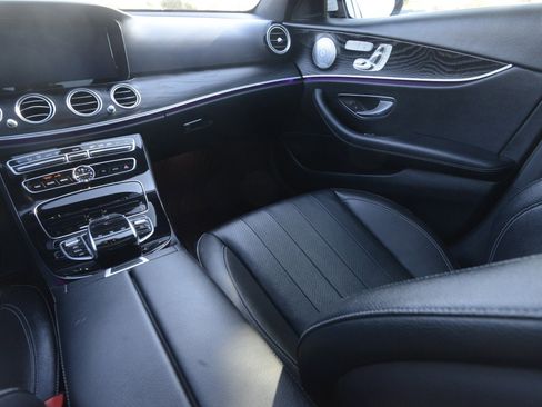 Used 2017 Mercedes-Benz E 300 image 18
