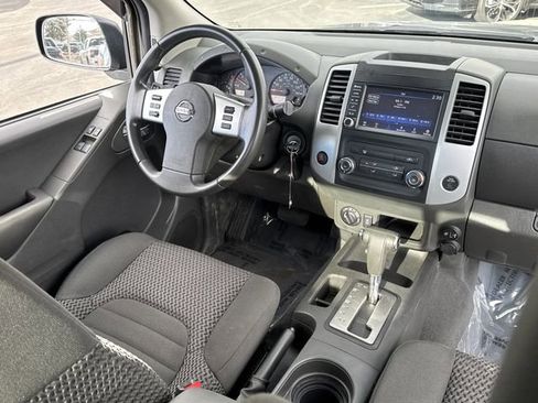 Used 2019 Nissan Frontier SV image 24