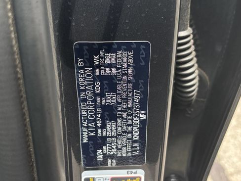 Used 2025 Kia Sportage LX FWD image 28