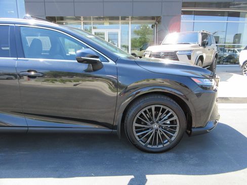 Used 2025 Lexus RX 350h w/ Convenience Package AWD/4WD image 12