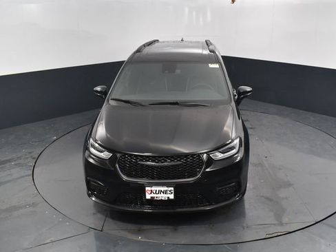 New 2026 Chrysler Pacifica Limited image 36