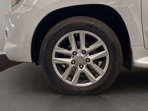 Used 2014 Lexus LX 570 4WD image 17