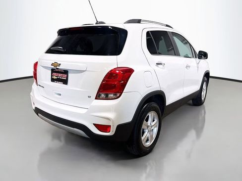 Used 2020 Chevrolet Trax LT w/ LT Convenience Package AWD/4WD image 7