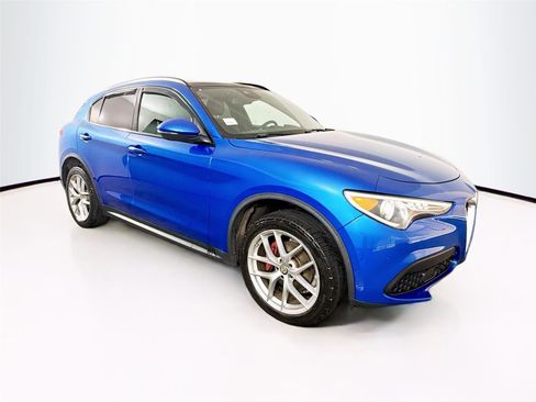 Used 2018 Alfa Romeo Stelvio Ti Sport image 1