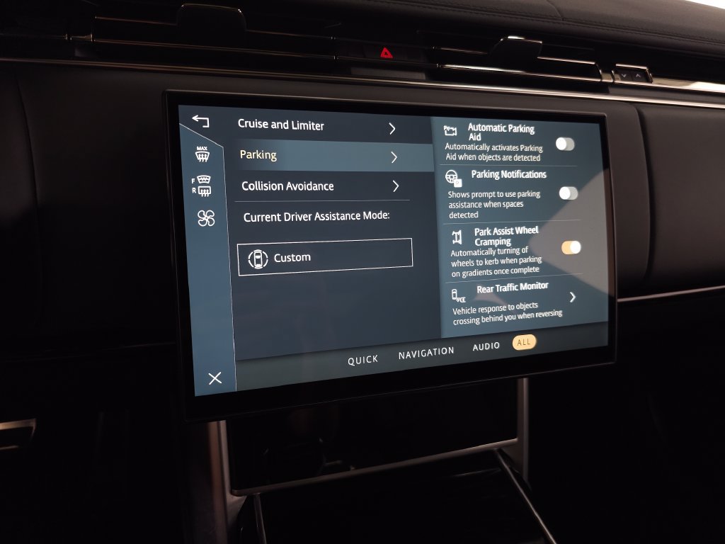 Certified 2024 Land Rover Range Rover SE AWD/4WD image 27