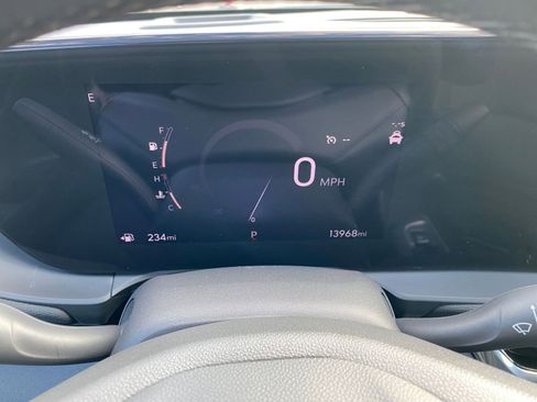 Used 2025 Buick Envista Sport Touring image 40