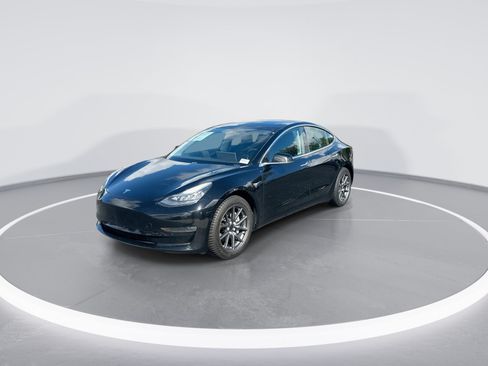Used 2019 Tesla Model 3 Standard Range RWD image 5