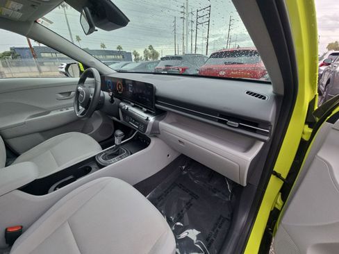 Used 2025 Hyundai Kona SEL image 28