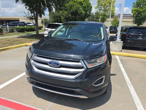 Used 2015 Ford Edge Titanium AWD/4WD image 2