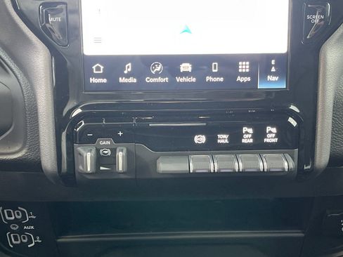 Used 2025 RAM 2500 Laramie image 22