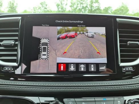 New 2027 Chrysler Pacifica Limited FWD image 24