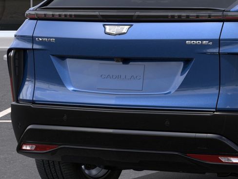 New 2026 Cadillac Lyriq Sport AWD/4WD image 38