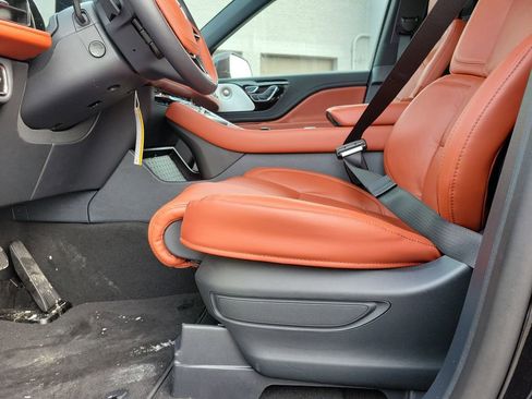 New 2026 Lincoln Aviator Reserve image 17