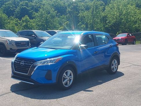 Used 2024 Nissan Kicks S FWD image 3
