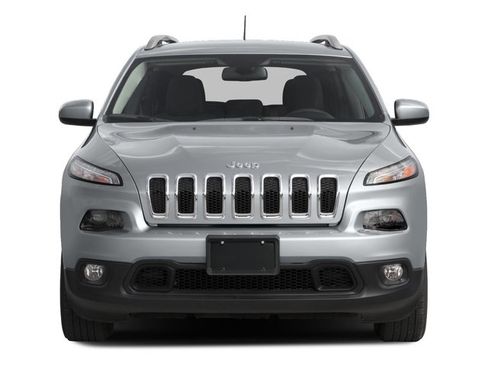 Certified 2017 Jeep Cherokee Latitude w/ Cold Weather Group AWD/4WD image 4