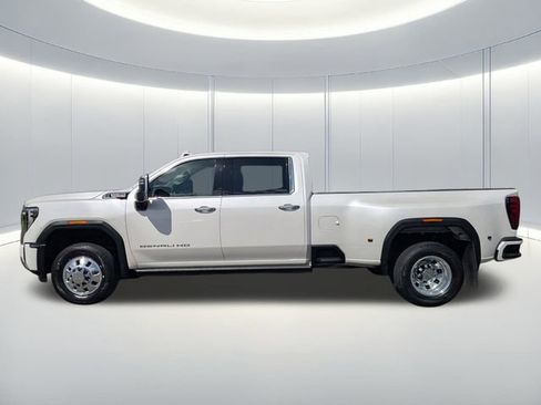 Used 2024 GMC Sierra 3500 Denali w/ Denali Reserve Package AWD/4WD image 8